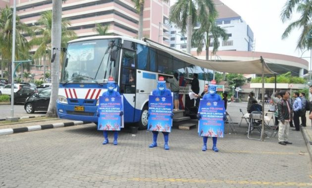 Pengoperasian Bus SAMSAT Keliling Jakarta Barat
