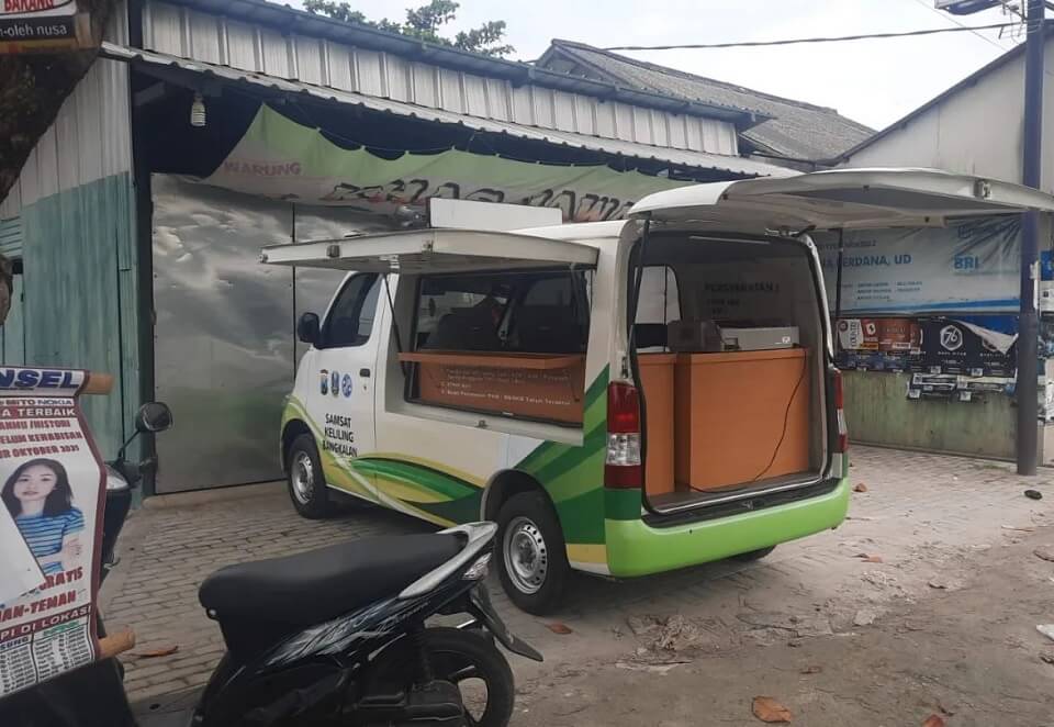 Pelayanan Mobil SAMSAT Keliling Kabupaten Bangkalan di Madura